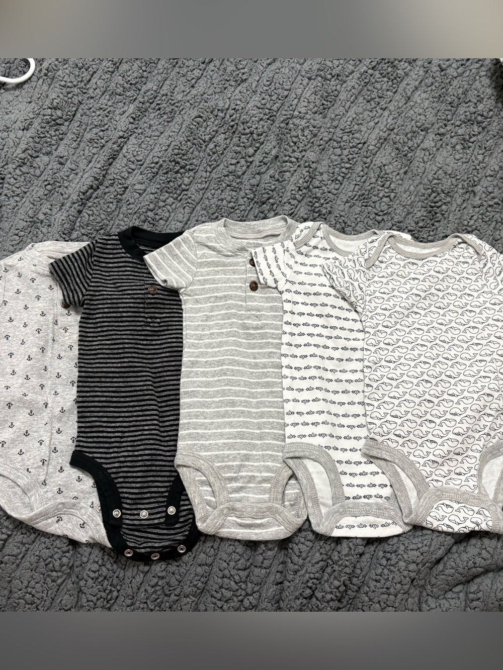 SIMPLE JOY’S | 5 Pack Grey, White & Black Baby Bodysuits